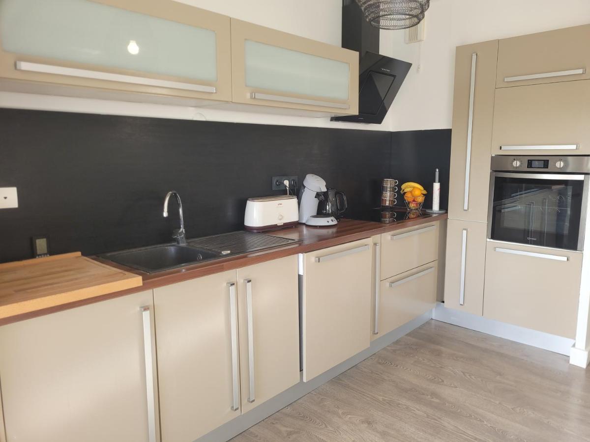 Le Palmier D'Azur - Frejus Cais - Wi-Fi Apartment Bagian luar foto