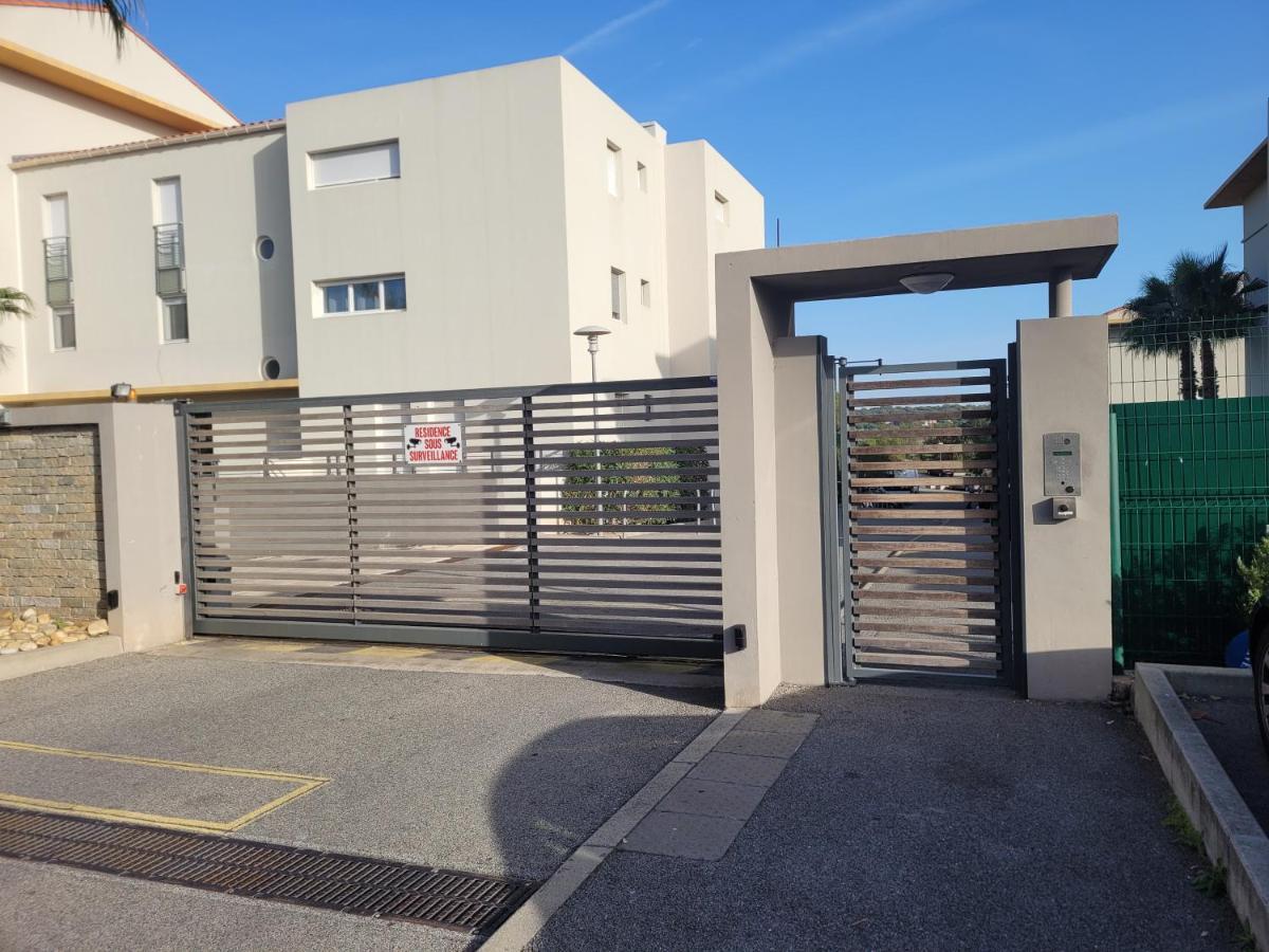 Le Palmier D'Azur - Frejus Cais - Wi-Fi Apartment Bagian luar foto