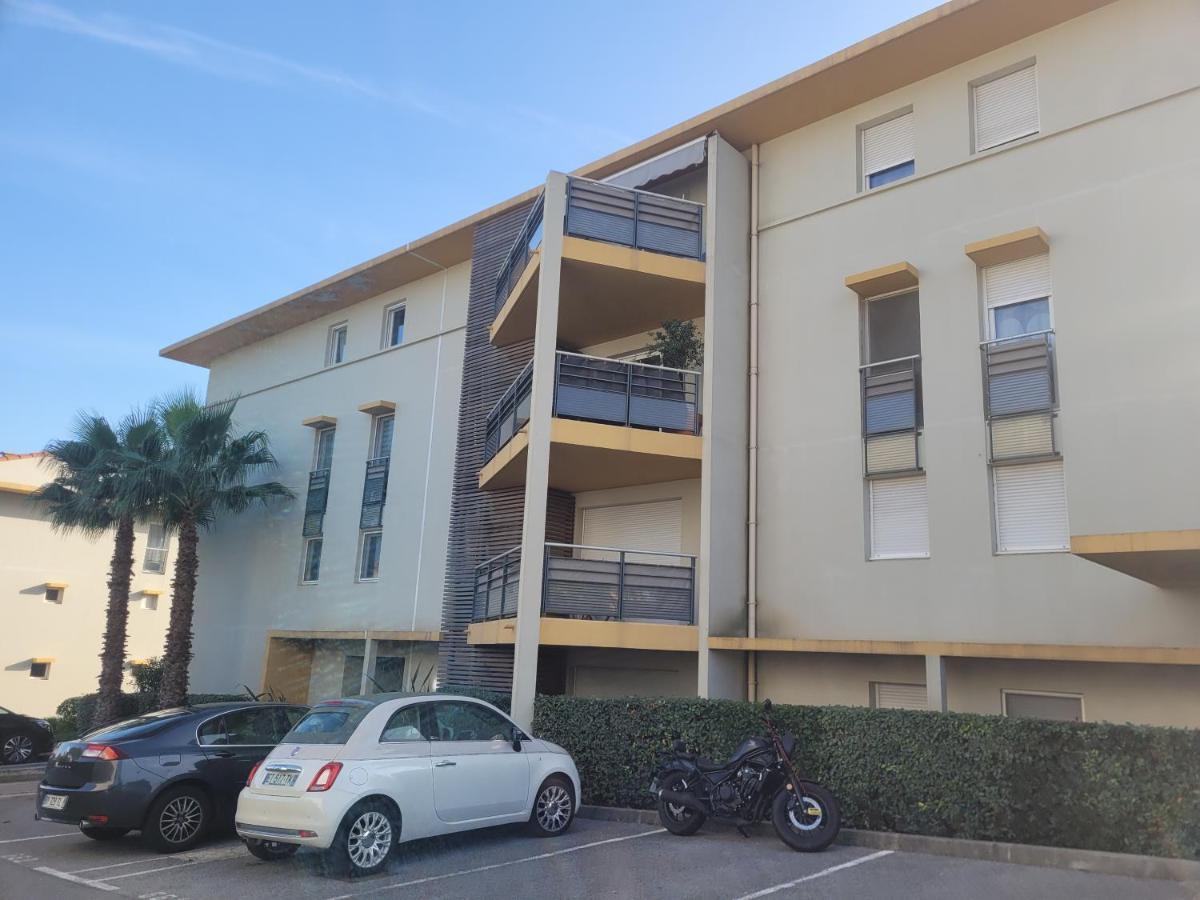 Le Palmier D'Azur - Frejus Cais - Wi-Fi Apartment Bagian luar foto